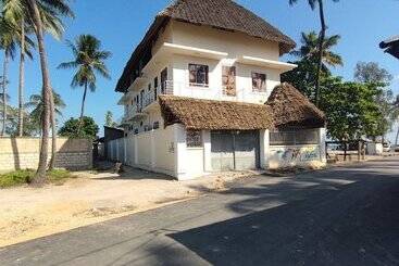 Aurora Beach Hotel Nungwi