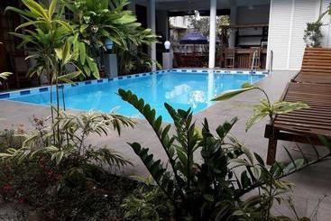 Hotel Yoho Taskans Villa