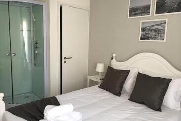 تختخواب و صبحانه Mirandesa Guesthouse