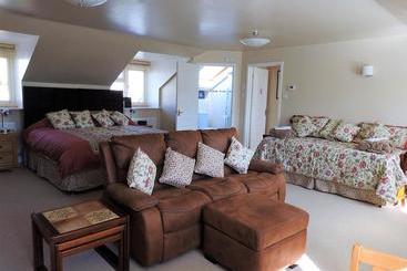 Bed and Breakfast Teifi Riverbank At Glas Y Dorlan