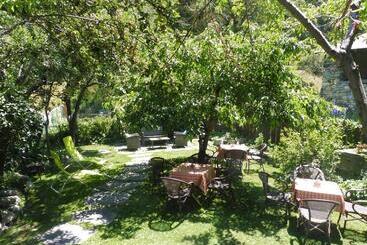 مبيت وإفطار Au Coeur Des Alpes