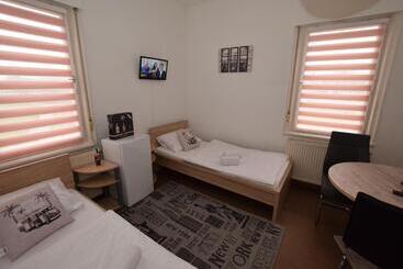 Hospedaria Monteurzimmer Kirchheim Teck