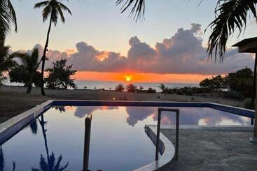 تختخواب و صبحانه Al Mare