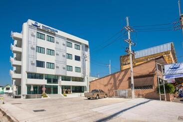 ホテル Chanthaburi Center