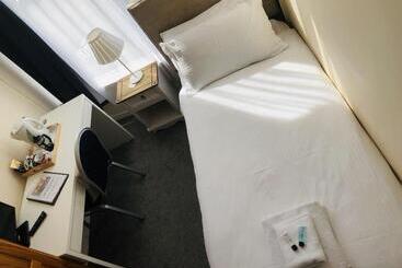 Hotel Royal Ashton Townhouse   Taunton