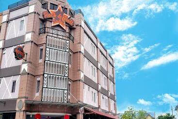Hotel Rock & Roll