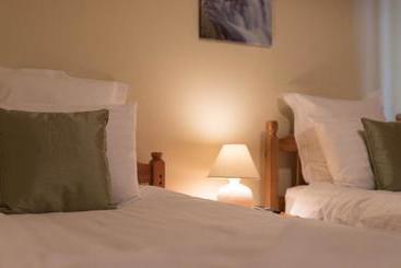 هتل The Llanelwedd Arms