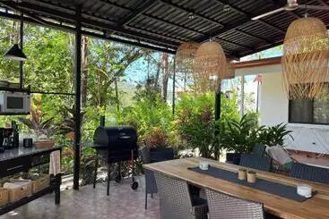 Bed and Breakfast La Jungla