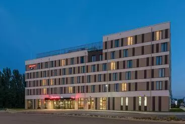 ホテル Hampton By Hilton Freiburg