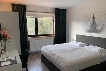 ホテル Landgasthof Steinmühl Hofbauer Frühstückspension Und Campingplatz