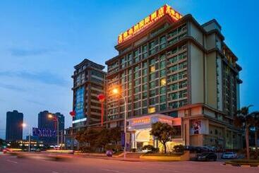 Vienna International Hotel Heyuan Yajule Garden