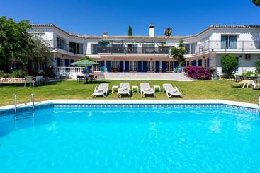 住宿加早餐  Casa Caleda