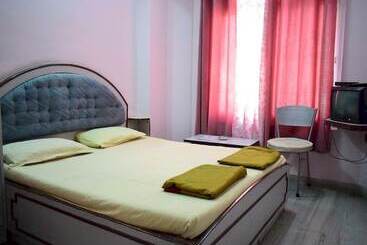 هتل Collection O Konark Palace