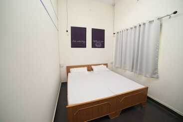 Roadhouse Hostel Varanasi