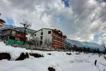 Mountain Face By Snow City Hotels