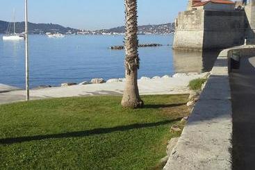 تختخواب و صبحانه Chambre D'hôtes Au Bord De Mer