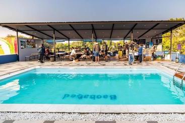 هتل Baobabed Hostel Bagan@ Bagan May