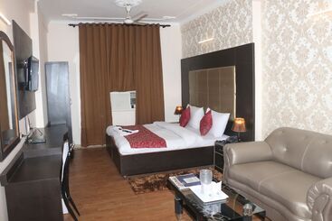 호텔 The Paramont, Delhi