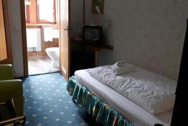 בית מלון כפרי Kranenturm