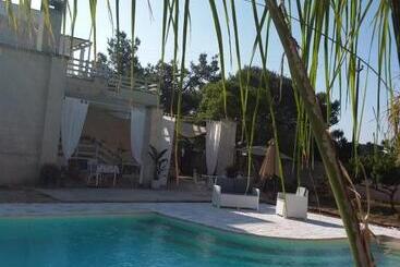 مبيت وإفطار Antico Casale Il Sambuco