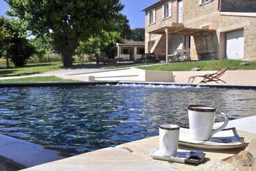 مبيت وإفطار Tuttaterra