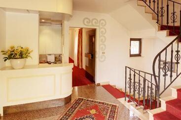 هتل Garni Hubertus