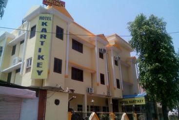 فندق Kartikey