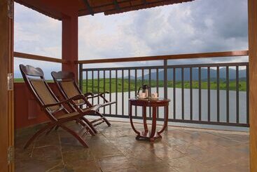 Vistara Resort