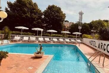 בית מלון כפרי Arcobaleno