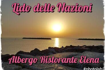 ホテル Albergo Ristorante Elena