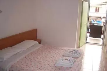 Hotelli Albergo Ristorante Elena