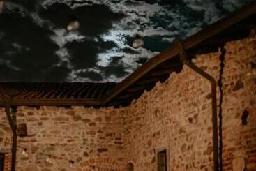 צימר Castello Di Cernusco Lombardone