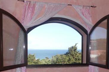 Bed and Breakfast La Finestra Vista Corsica