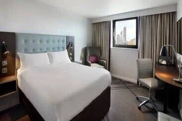 ホテル Premier Inn Jersey St Helier (bath Street)