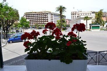 تختخواب و صبحانه Conte Di Cavour