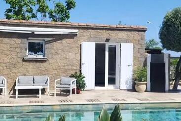 تختخواب و صبحانه La Villa De La Marana