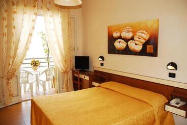 Hotel Devon Rooms & Breakfast