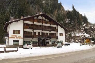 בית מלון כפרי Monte Civetta