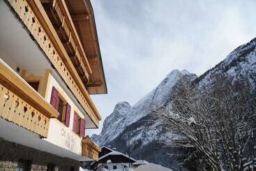Hotel Garni Col Da La Vila