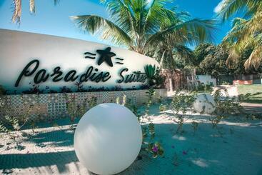 هتل Paradise Suites