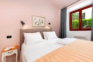 Villa B&b Marina & Parking Free