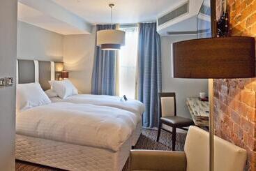 ホテル The Red Lion Wetherspoon