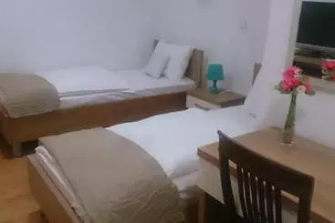 Pensión Lugarnica