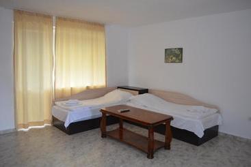 Hotel Bravo 1 Apartments