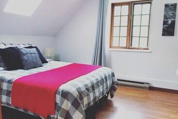 ホテル Chalet Rustique Crds Tremblant