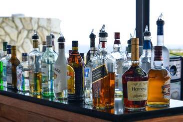 هتل Curacao Airport