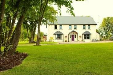 فندق Kilbawn Country House