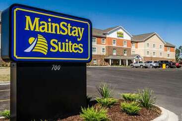 Отель Mainstay Suites Hackberry Sportsman's Lodge