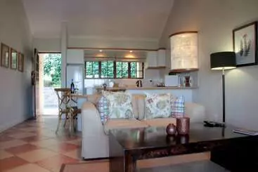 Gîte Rural Montmartre Chalets And Guest House