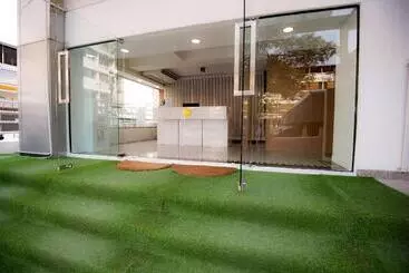 ユースホステル Glur Central Pratunam